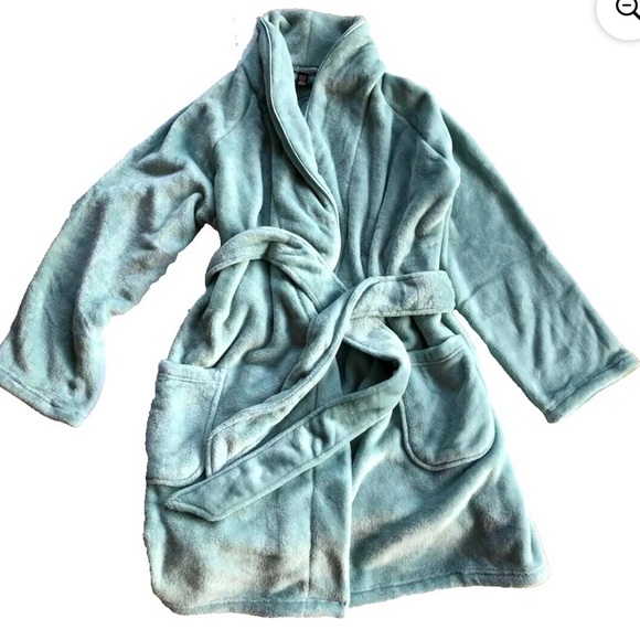 NWT Victoria’s Secret Cozy Short Plush Robe. HTF Color Sage Green. M/L. Soft. - Picture 4 of 12